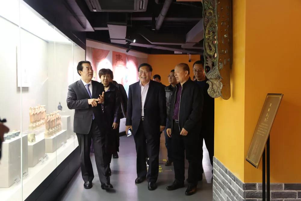 1524103380220259.jpg 2.jpg