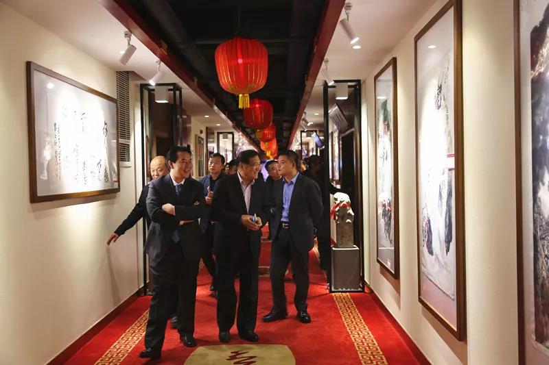 1524103392401176.jpg 3.jpg