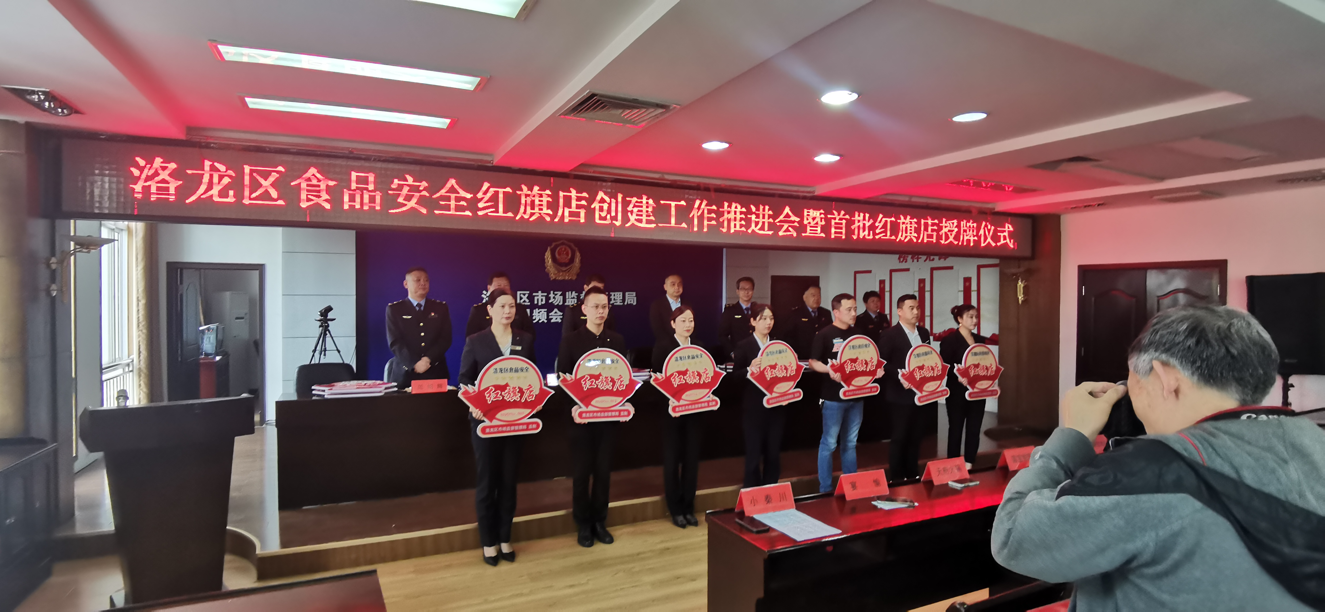 1681893298750086.jpg 8E26026D62860174E5352BB779C471C6.jpg